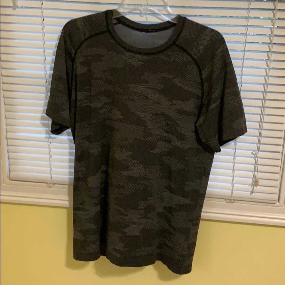 Rare Lululemon MVT shirt